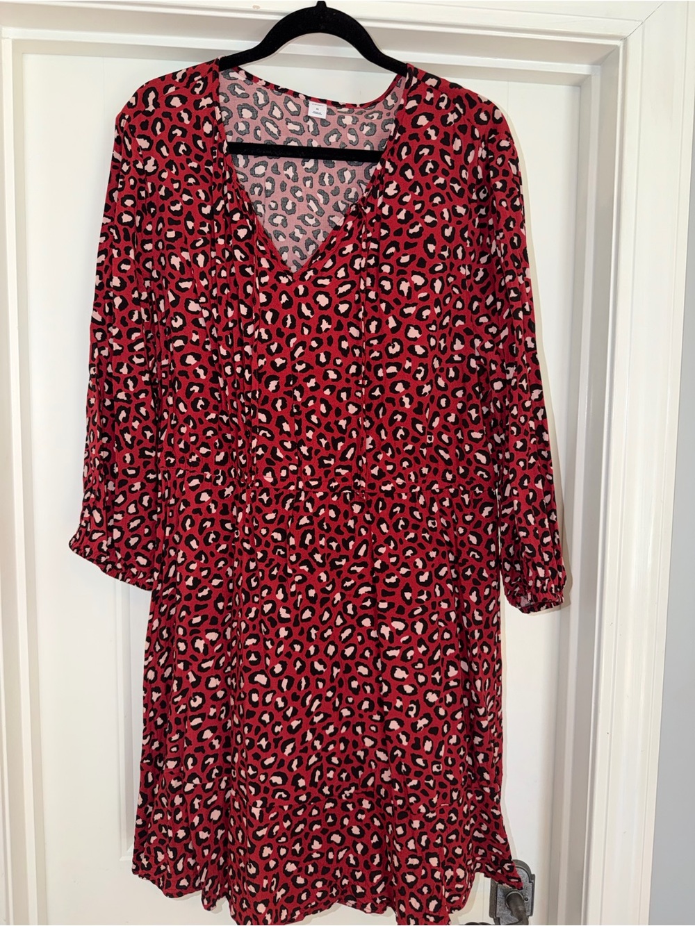 Old Navy Red Leopard Print V-Neck Long Sleeve Dress